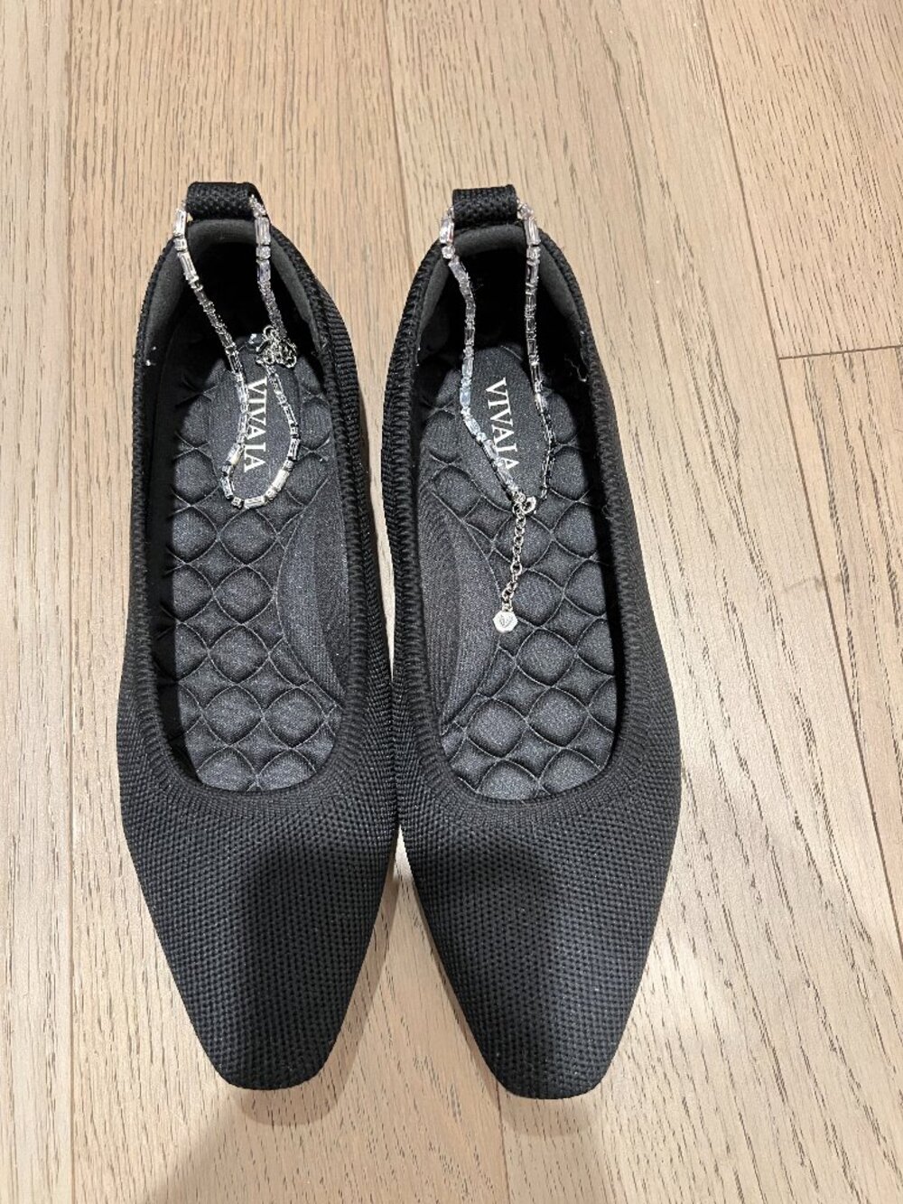 VIVAIA Pointed Toe Flats Black in Size 35.5- Paired with Ankle Bracelet